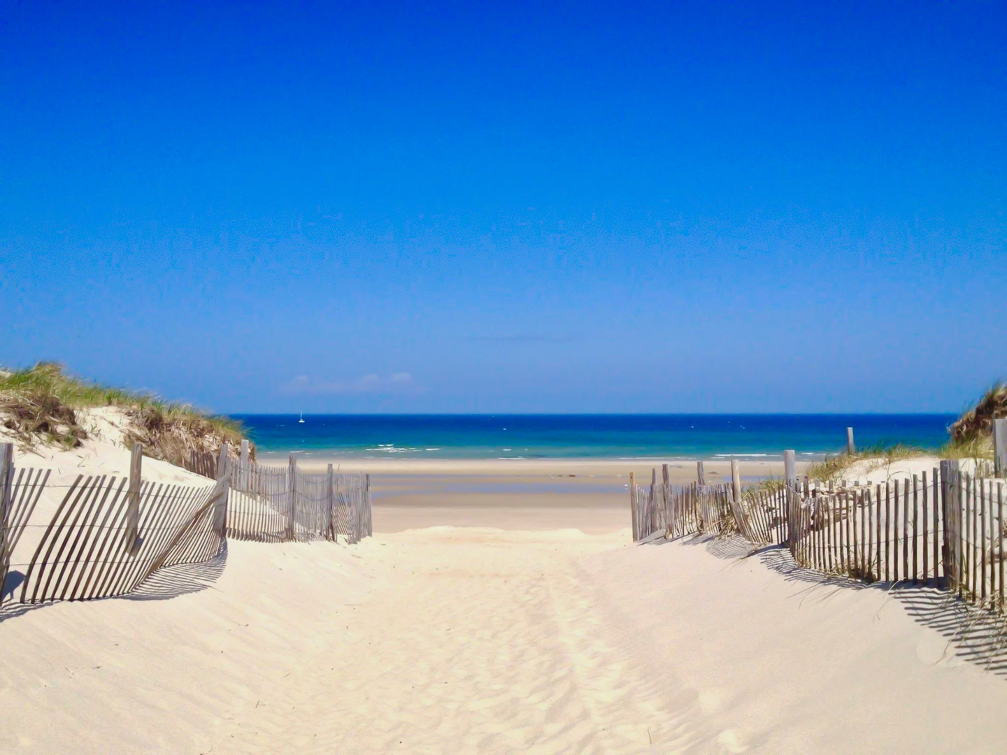 A peaceful beach view at VRI's Riverview Resort in South Yarmouth, Massachusetts.